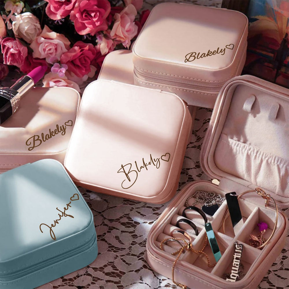 Custom Name Heart Jewelry Box, Vegan Leather Jewelry Travel Case Organizer Box, Birthday/Wedding/Bachelorette Party Gift for Mother/Wife/Bridesmaids