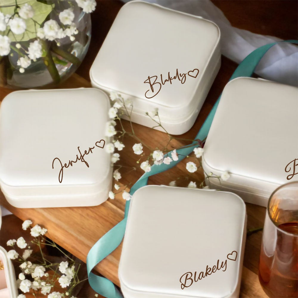 Custom Name Heart Jewelry Box, Vegan Leather Jewelry Travel Case Organizer Box, Birthday/Wedding/Bachelorette Party Gift for Mother/Wife/Bridesmaids