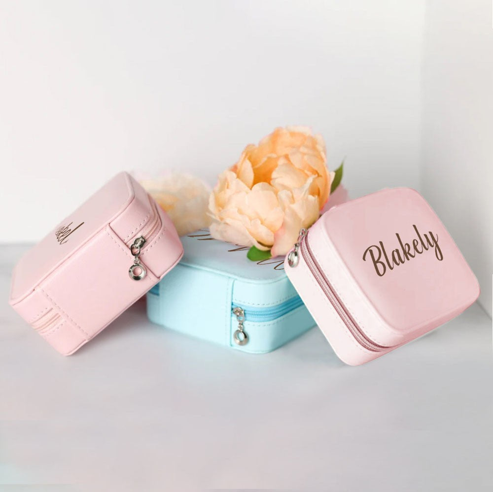 Custom Name Jewelry Box, Vegan Leather Jewelry Travel Case Organizer Box, Birthday/Wedding/Bachelorette Party Gift for Mother/Wife/Bridesmaids