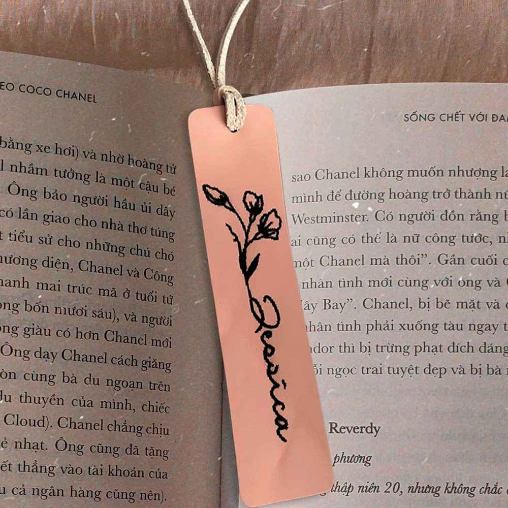 Custom Name Birth Month Flower Bookmark, Personalized Vegan Leather Floral Bookmark, Birthday/Best Friend/Graduation Gift for Sister/Friends/Lover