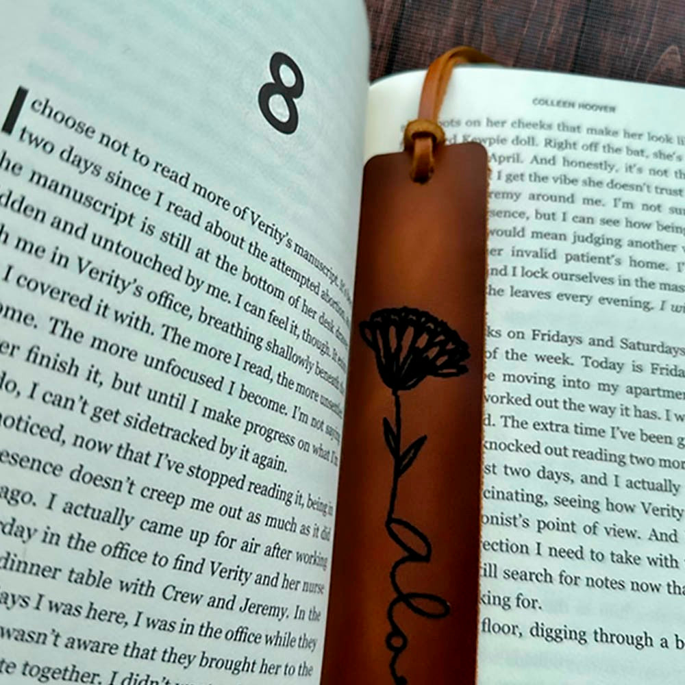 Custom Name Birth Month Flower Bookmark, Personalized Vegan Leather Floral Bookmark, Birthday/Best Friend/Graduation Gift for Sister/Friends/Lover