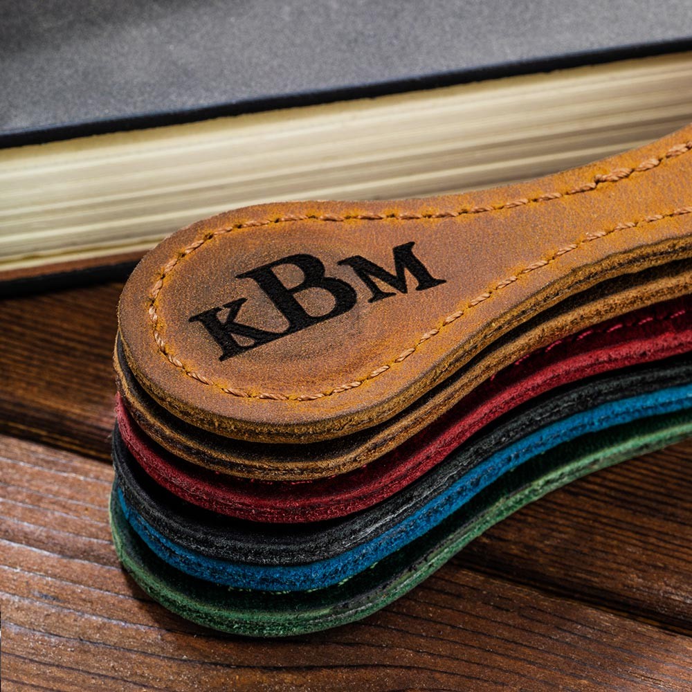 Personalized Vintage Leather Bookmark, Custom Name Flipped Bookmark, Leather Accessory, Wedding/Reading/Anniversary Gift for Him and Her
