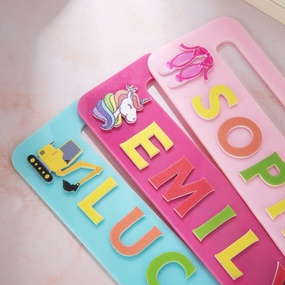 Custom Name Two-Tone Reading Aid, Cartoon Reading Tool, Book Accessory, Acrylic Bookmark, Back to School Gift, Birthday/Christmas Gift for Kids