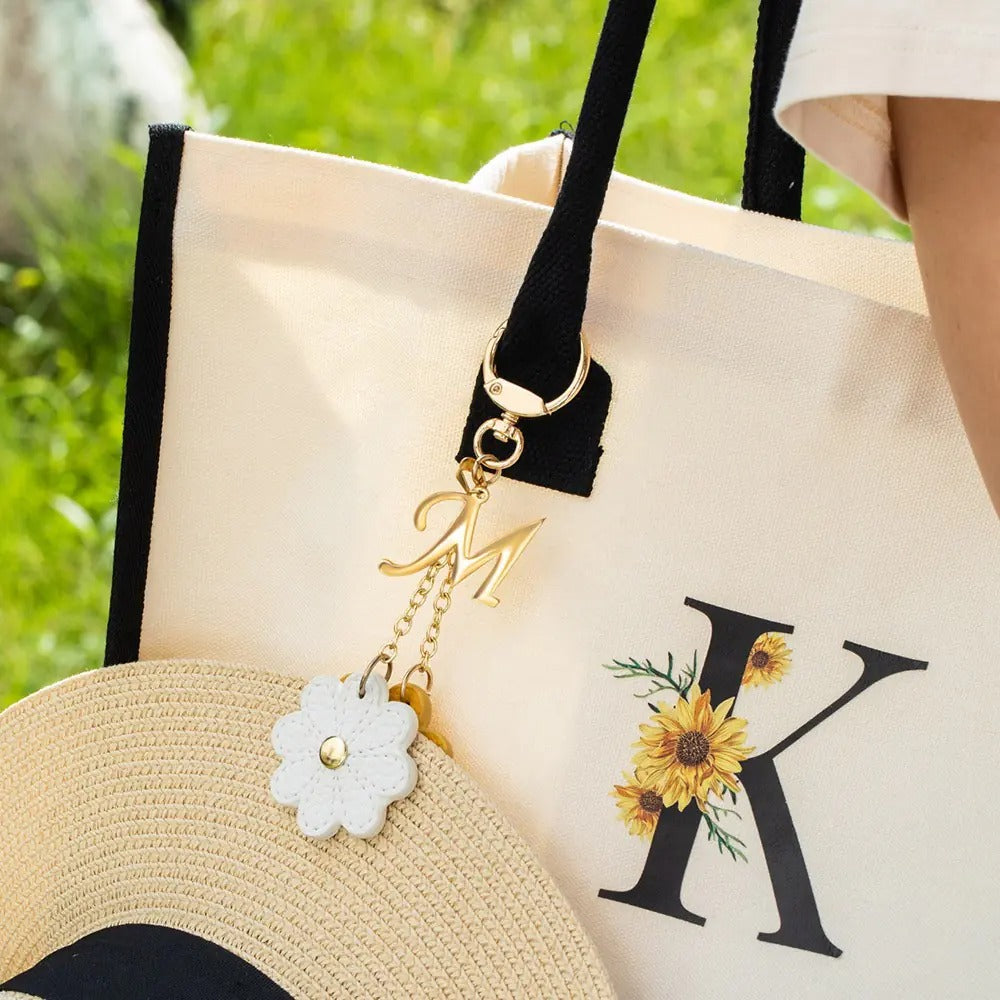 Personalized Daisy Hat Clip with Initial Charm, Magnetic Hat Clip, Traveling Hat Clips, Hat Holder, Bag Accessory, Christmas Gift for Mom/Girl