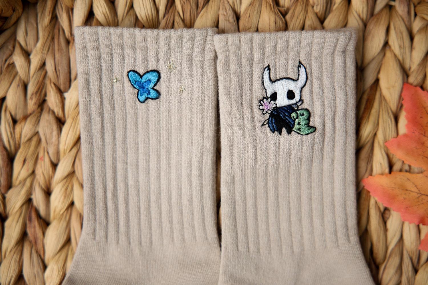 Handmade Embroidered Hollow Knight Socks – Gamer Anime Cosplay